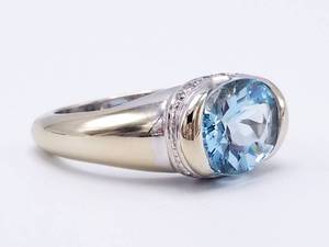 lot 21 image: Stunning, High-End 2.93 CT Aqua and Diamond Estate Ring in 18k White Gold
