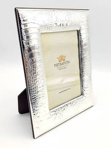 lot 95 image: Brand New High-End Pietrafitta Silver Snakeskin Styled Picture Frame, New $103 Retail