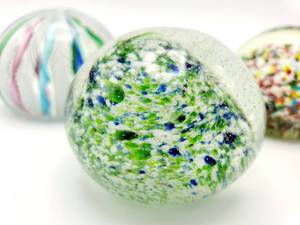 lot 98 image: (3) Beautiful Art Glass Paperweights