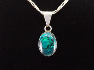 .925 Sterling Silver Inlayed Green Shell Pendant Necklace