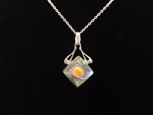 .925 Sterling Silver Encased Pearl Abalone Pendant Necklace