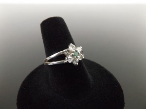 .925 Sterling Silver Emerald Crystal Flower Ring Size 8