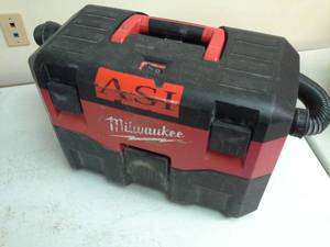lot 116 image: Milwaukee 18VDC 2-Gallon WetDry Vacuum