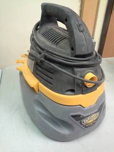 lot 117 image: Stinger WetDry Vac