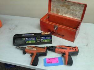 lot 122 image: RamsetRed Head Powder Actuated Tool D45D60, Fastener Charges, Metal Case