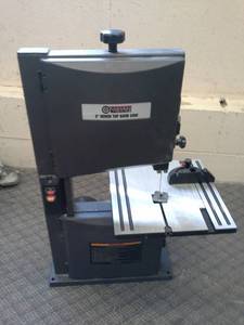 lot 150 image: Central Machinery 9in. Bench Top Band Saw 60500