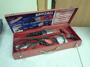 lot 545 image: Milwaukee Heavy Duty Sawzall, Metal Case
