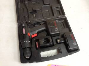 lot 549 image: Craftsman 9.6VDC Cordless 38in. DrillDriver, 2-Batteries, Charger, Case