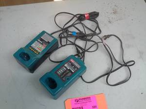 lot 580 image: Lot of (2) Makita 7.2-14.4VDC Cordless Tool Battery Chargers DC1804T,DC1413