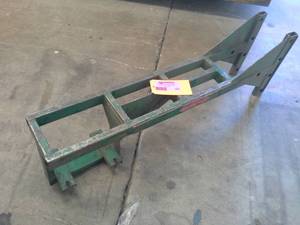 lot 601 image: Greenlee Pipe Adapter Sheave