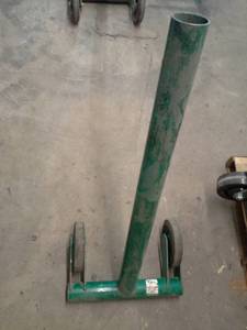 lot 607 image: Greenlee Mobile T-Stand 6080