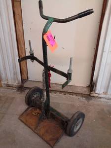 lot 619 image: Torch 2-wheel Cart