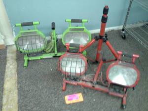 lot 638 image: Lot of (2) Portable Shop Work Lights