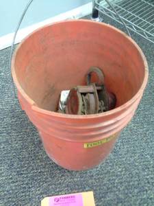 lot 646 image: Milwaukee 2-ton Chain Hoist