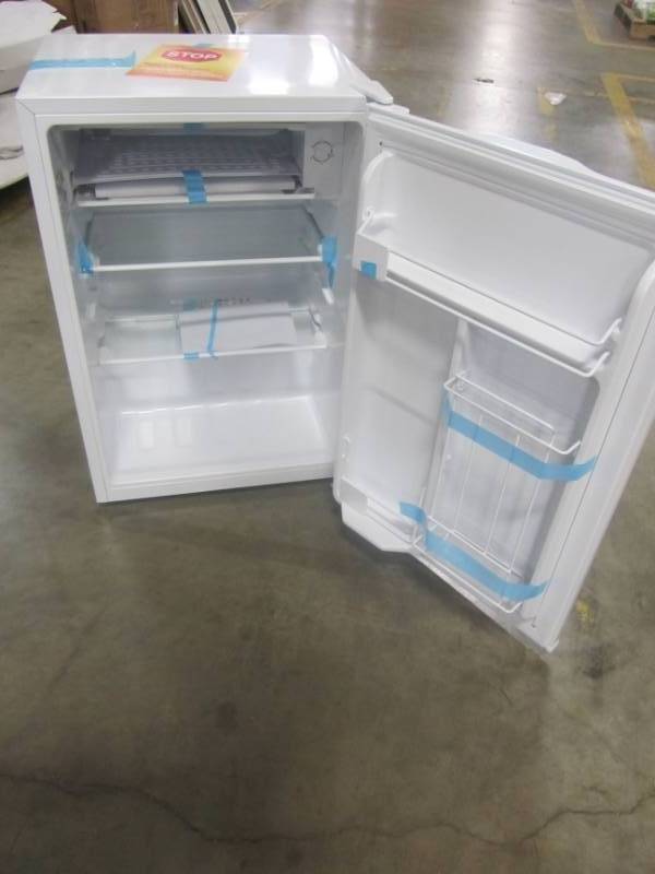 Arctic Fresh 2.7cu ft Freestanding Mini Fridge (White) AFH27ARFW MN