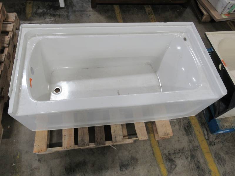 lot 483 image: Sterling LH Drain, Made of Vikrell Material in White 60 X 30 X 16 Tall - Crack in upper LH Front Corner. - See Photo.