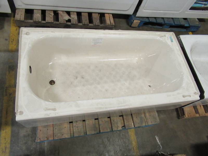 lot 489 image: Bootz LH Drain, Made of Single Steel Sheet in Bone 60 X 30 X 14 12 Tall - In Nice Condition - See Photo.