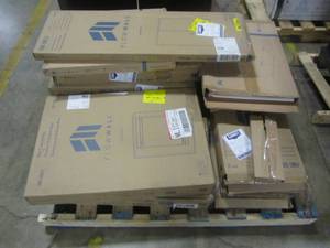 lot 83 image: Entire Pallet - Cabinet Base & Shelving