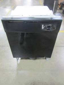 lot 139 image: GE Front Control Dishwasher in Black GSD2100VBB
