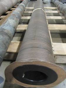 lot 310 image: 12 Foot Linoleum Roll (cut) Approximately 25-50 in Length.