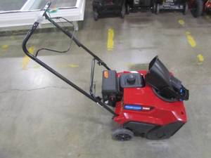 lot 210 image: Toro Power Clear 721 R 21 in. 212 cc Single-Stage Self Propelled Gas Snow Blower 38752