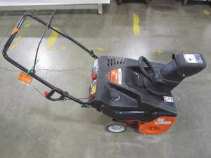 lot 214 image: Remington 21 in Gas Snow Blower Rm2100