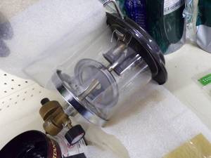 Propane Lantern with 2 Cans of fuel