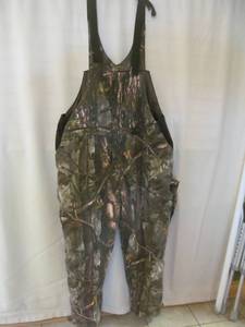 camo bibs