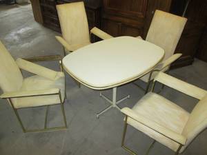 Vintage Table With 6 Chairs (3 Chairs have loose Armrests) See Photos