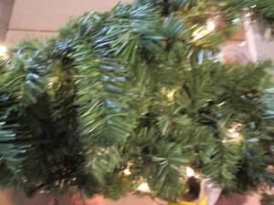 8 FT. Pre-Lit Garland 3C
