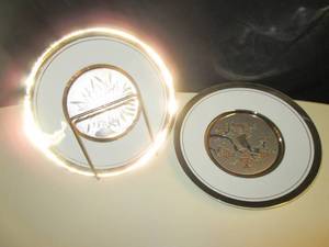 2 Collector Plates With Stand 9B
