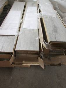 7 Cases Lake Cottage Oak (7 planks18.2 sq. ft. Each) See Photos