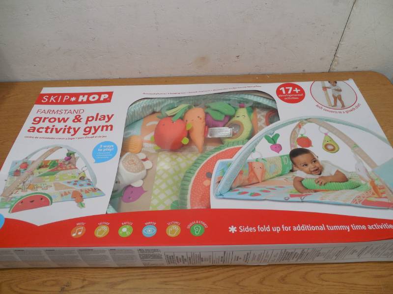 skip hop farmstand grow & play activity gym