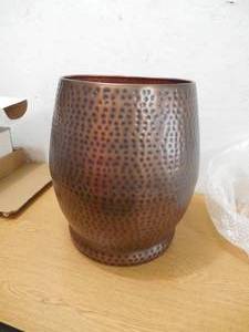 lot 47 image: Copper Planter