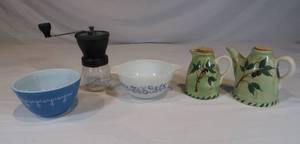 lot 3 image: Miscellaneous Kitchen Items
