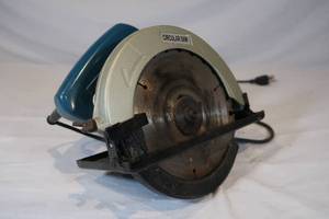 lot 4 image: Circular Saw