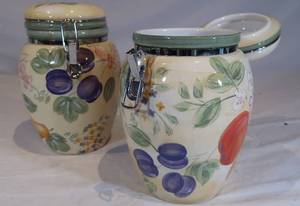 lot 13 image: Pair of Canisters