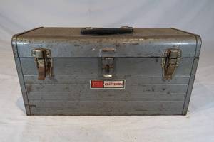 lot 31 image: VINTAGE Metal Craftsman Toolbox with Miscellaneous Tools