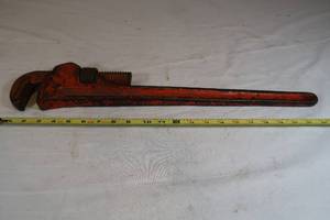 lot 37 image: Rigid Wrench