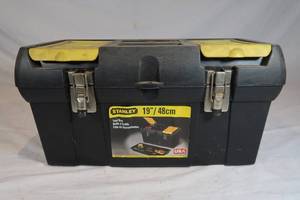 lot 40 image: Plastic Stanley Toolbox