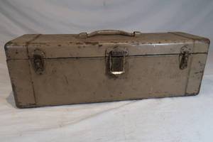 lot 42 image: VINTAGE Metal Tackle Box