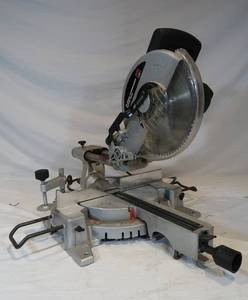 lot 49 image: 10 Sliding Compound Miter Saw