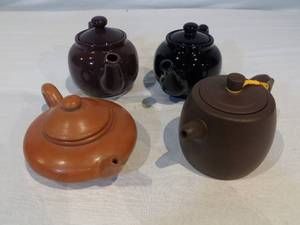 lot 82 image: 4 Teapots