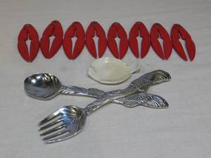 lot 84 image: Seafood Themed Kitchen Items