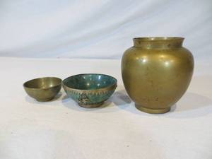 lot 123 image: 1 Brass Vase & 2 Bowls