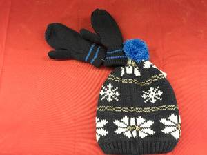 Carters Boys 4-8 Mittens & Beanie
