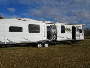 2012 Forest River Industries Wildwood Travel Trailer