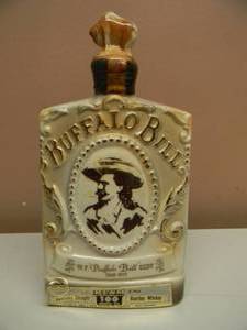 lot 32 image: VINTAGE JIM BEAM DECANTER 1971 W. F. Buffalo Bill Cody - NICE - SEE PICTURES