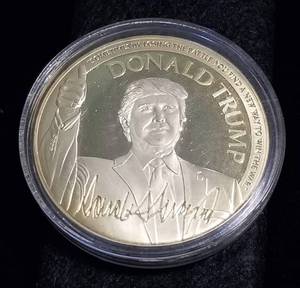 GOLD PLATED DONALD TRUMP ROUND IN AIRTITE