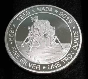 1 TROY OZ. .999 FINE SILVER APOLLO 11 COMMEMORATIVE